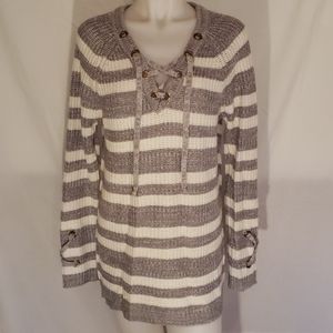 NWOT - URBANOLOGY Knit Sweater